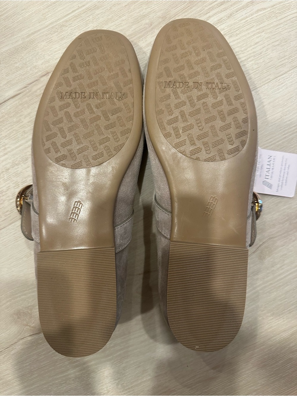 Italian Shoe Anna Capri Tan Suede MaryJane Ballet Flats - Picture 4 of 8